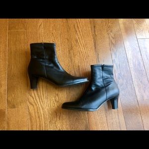 7 black heel booties